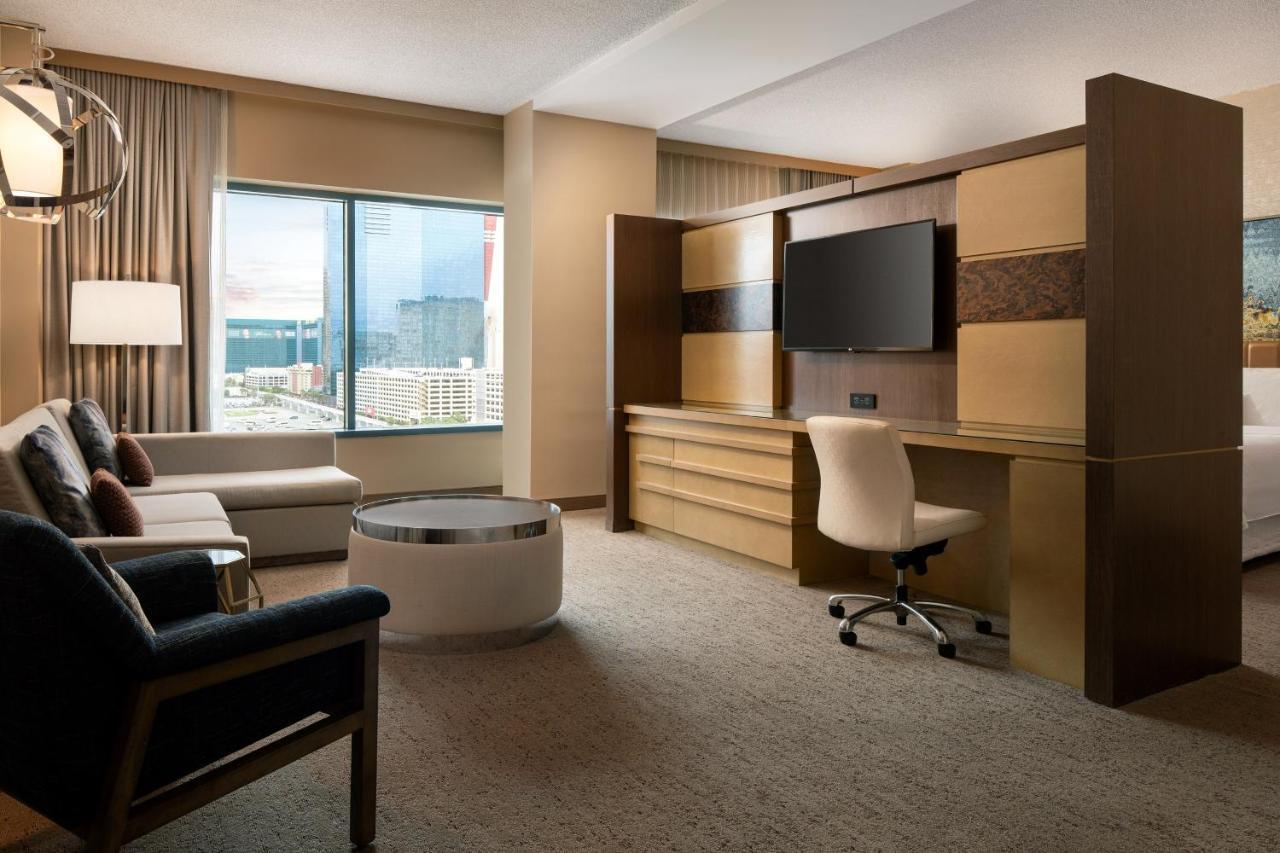 The Westin Las Vegas Hotel & Spa Exterior photo